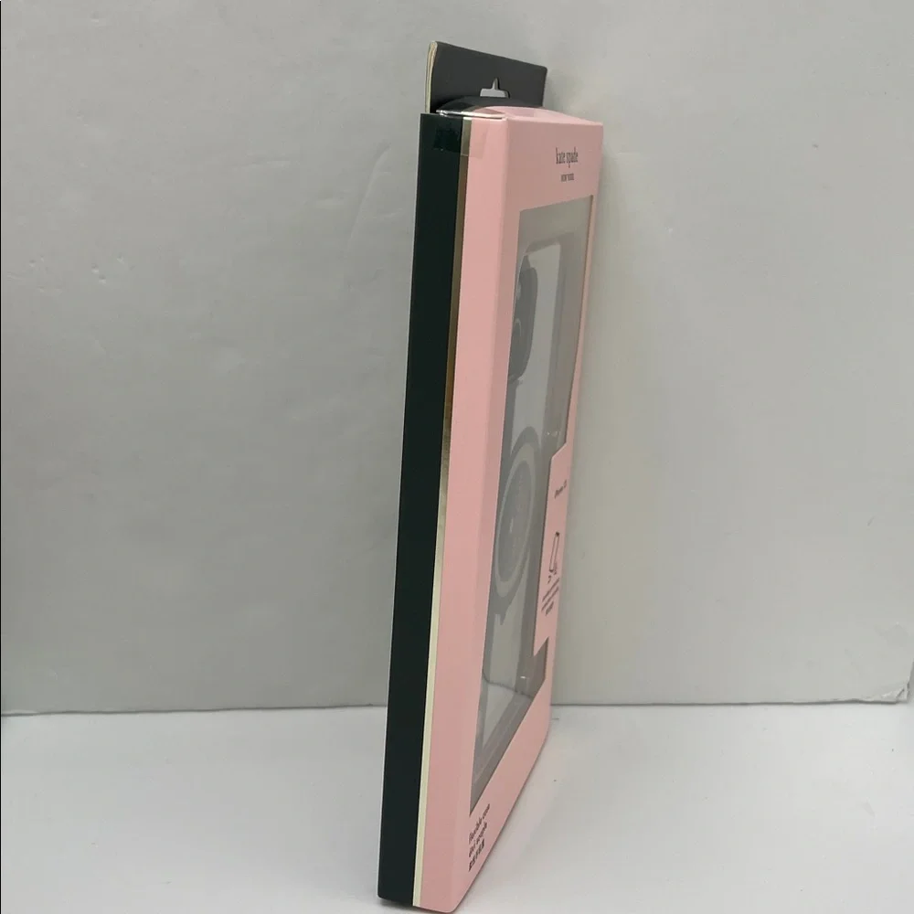Kate Spade Phone Case for iPhone 13
NWT - Picture 12 of 16